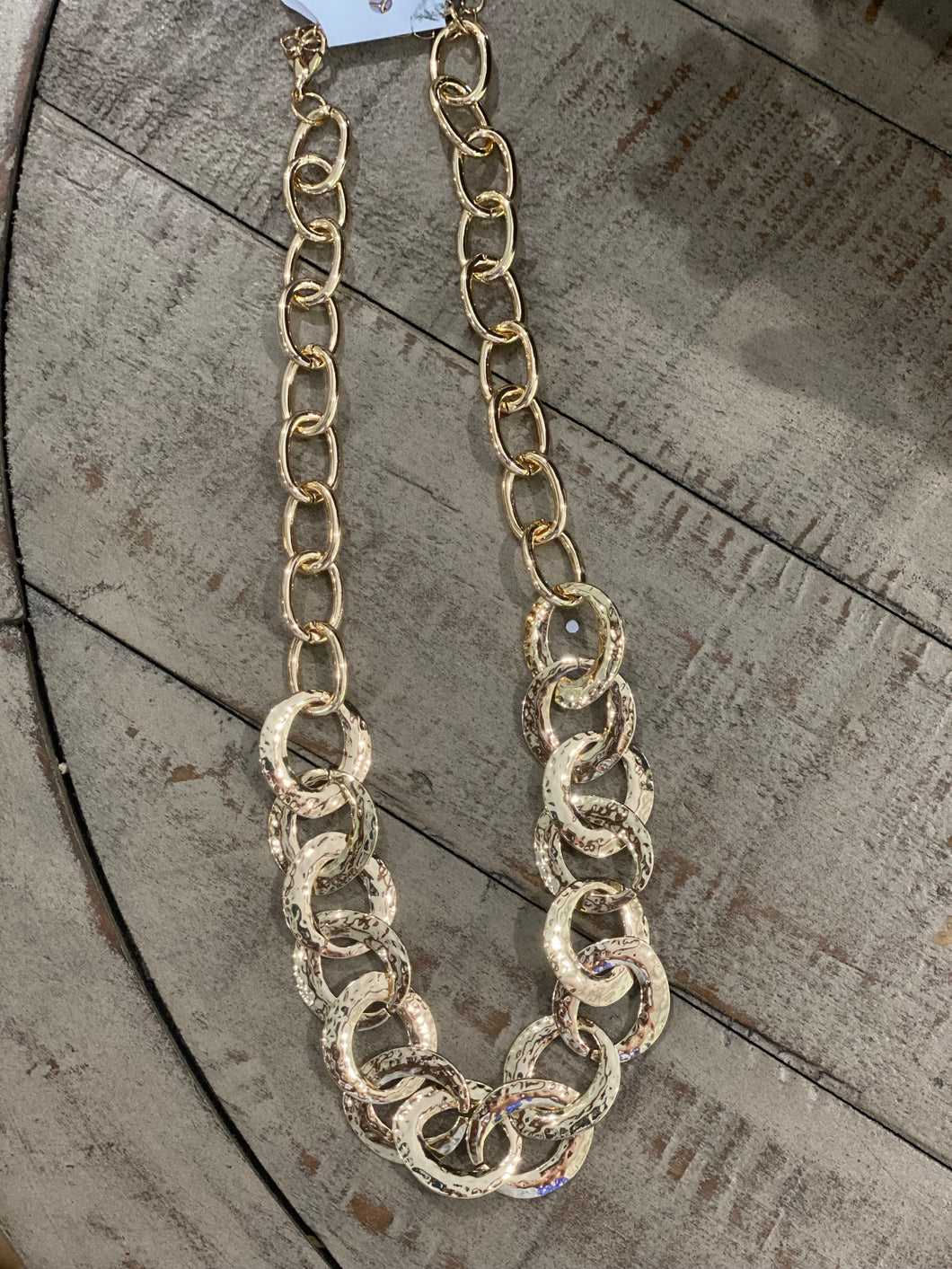 Gold flat hammered loop Chain Necklace